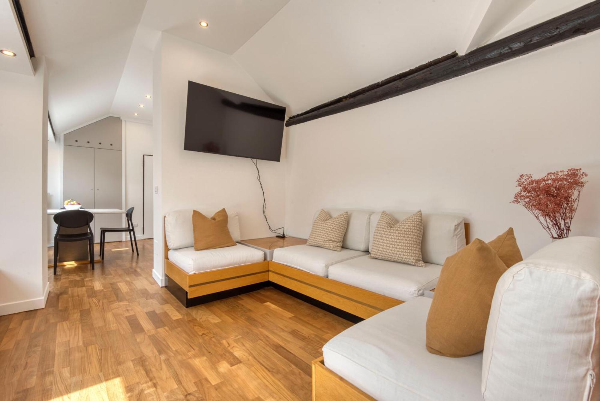 Royal -montenapoleone- Apartment